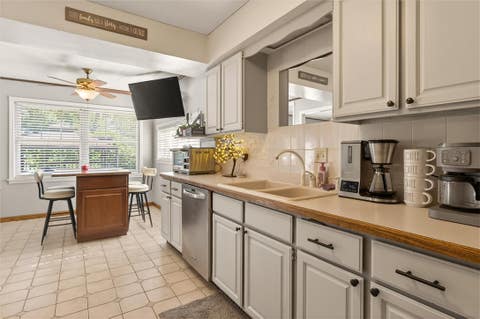 Tiny photo for 213 Ransford Avenue, Irondequoit, NY 14622 (MLS # R1689169)