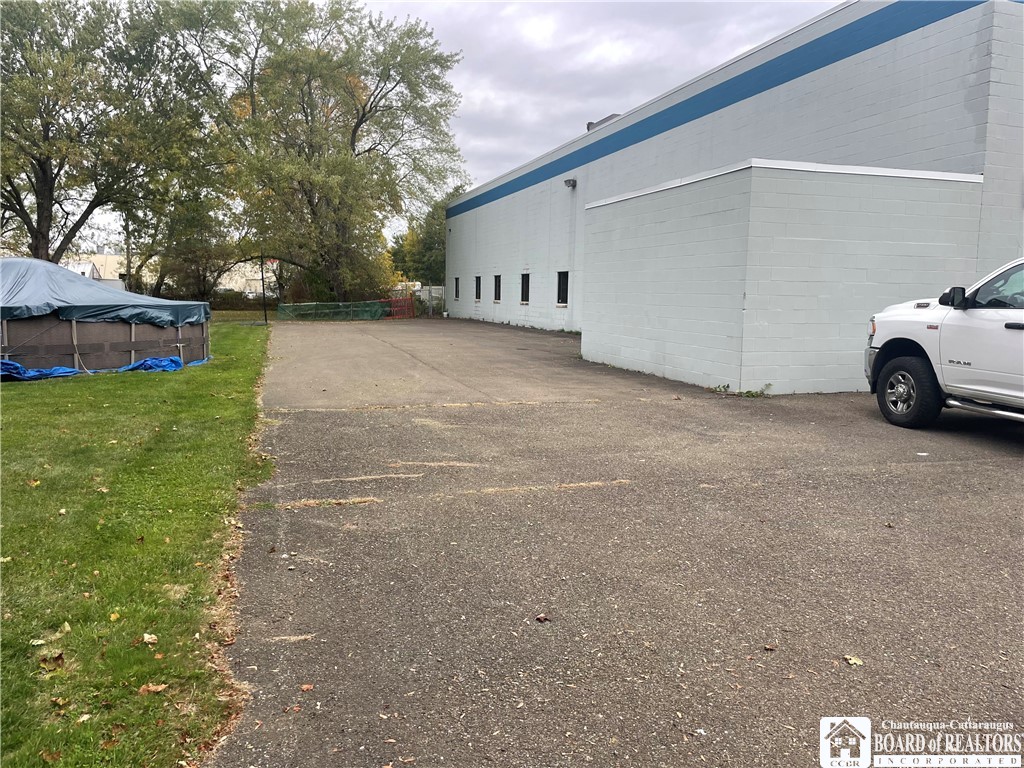 Homes For Sale 2 1850 lyndon boulevard