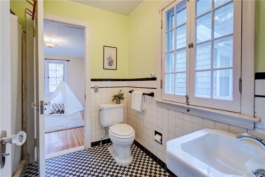 1598 Highland Avenue, Rochester, New York image 38