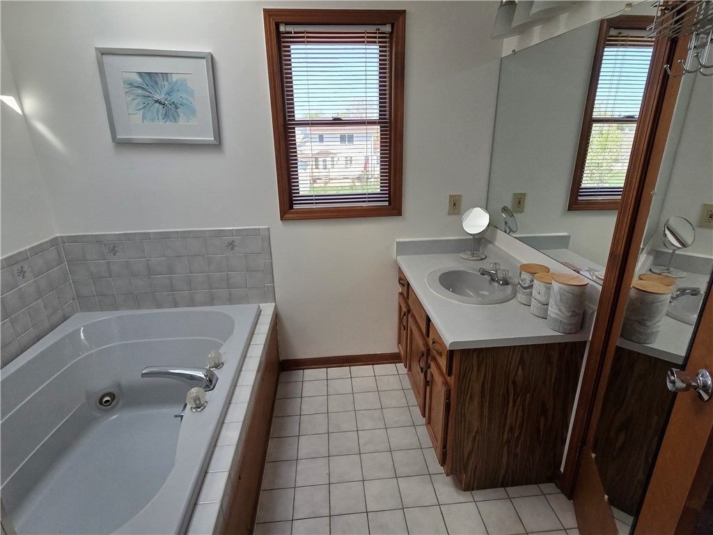 70 Crestway Lane, Greece, New York image 14