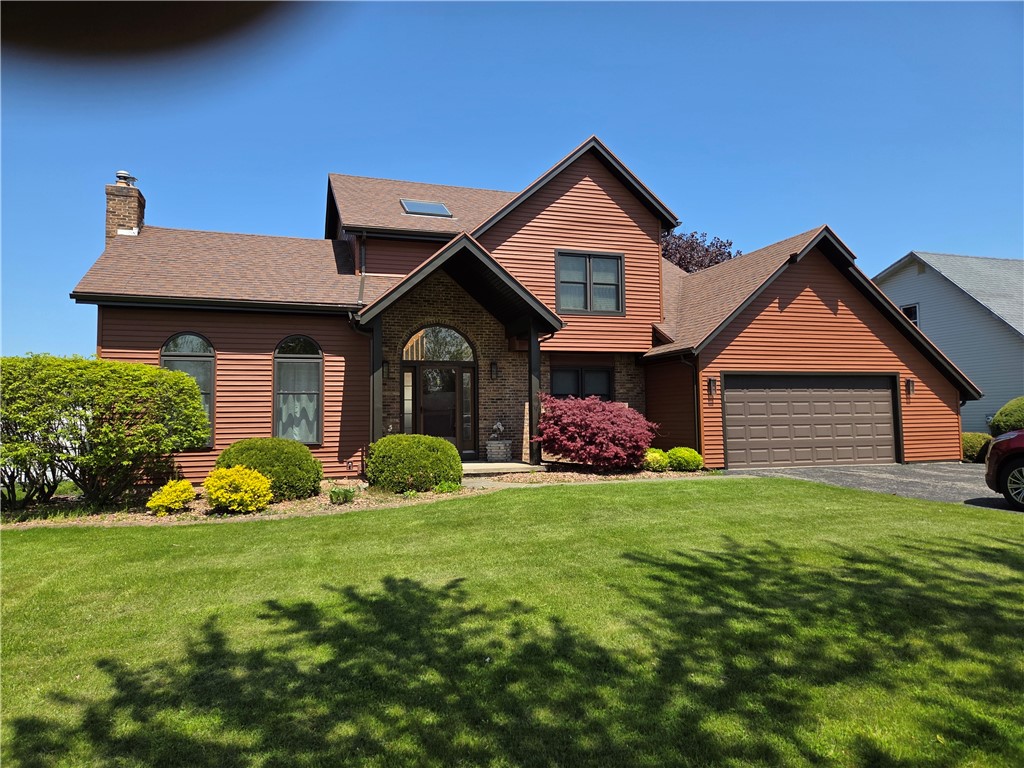 70 Crestway Lane, Greece, New York image 1