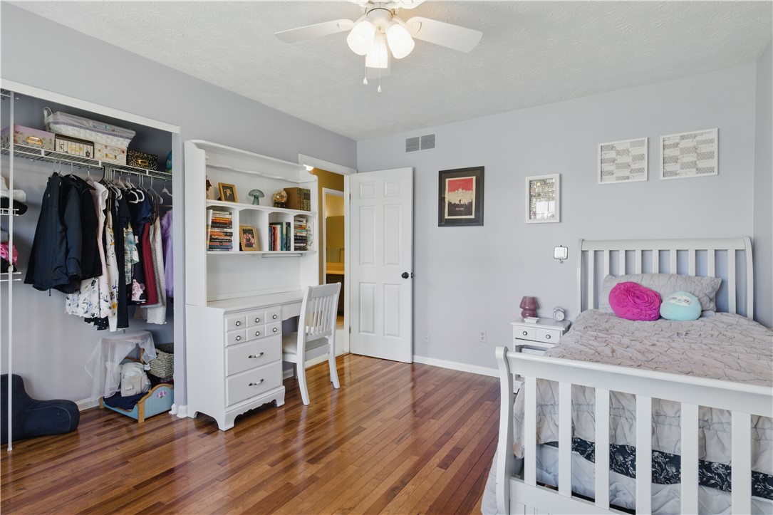 7 Bethnal Green Grn, Penfield, New York image 29