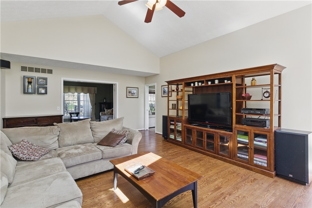 7 Bethnal Green Grn, Penfield, New York image 13