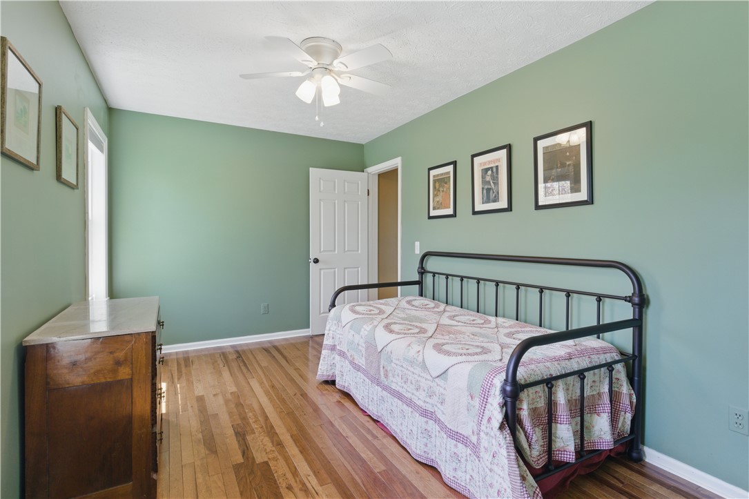 7 Bethnal Green Grn, Penfield, New York image 33