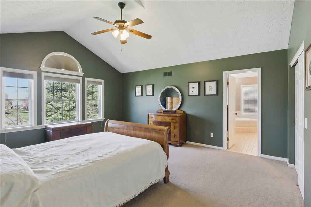 7 Bethnal Green Grn, Penfield, New York image 39
