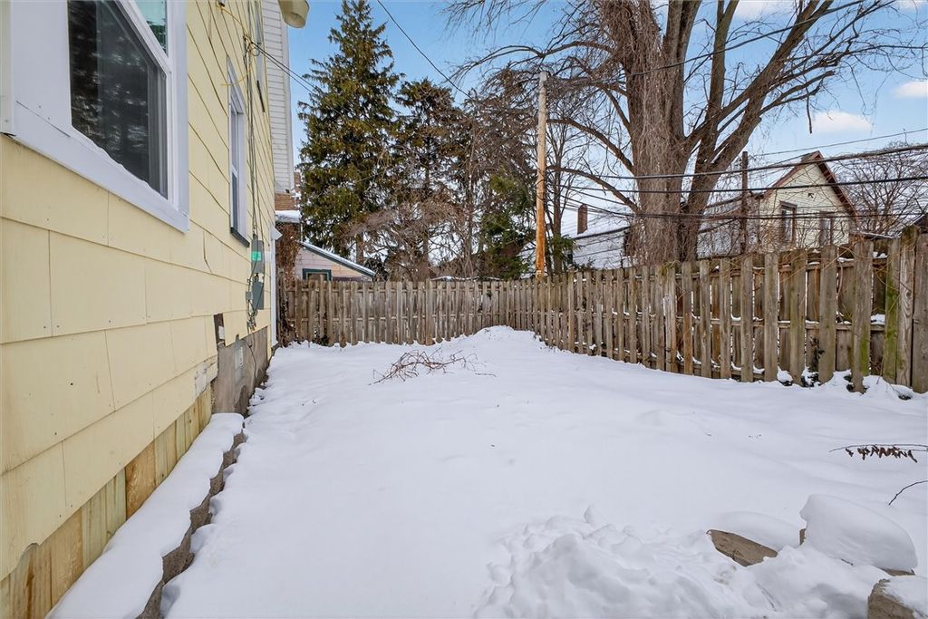 Photo of 24 Bloomfield Place, Rochester, NY 14620 (MLS # R1669119)