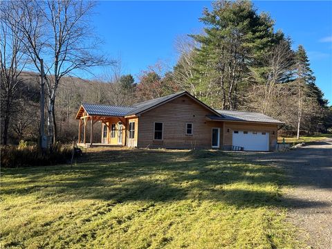 Photo of 193 Pottery Lane, Cooperstown, NY 13326 (MLS # R1521853) Photo of 193 Pottery Lane, Cooperstown, NY 13326 (MLS # R1521853)