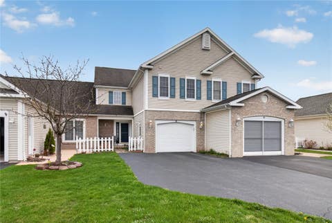 Photo for 8 Foxe Commons