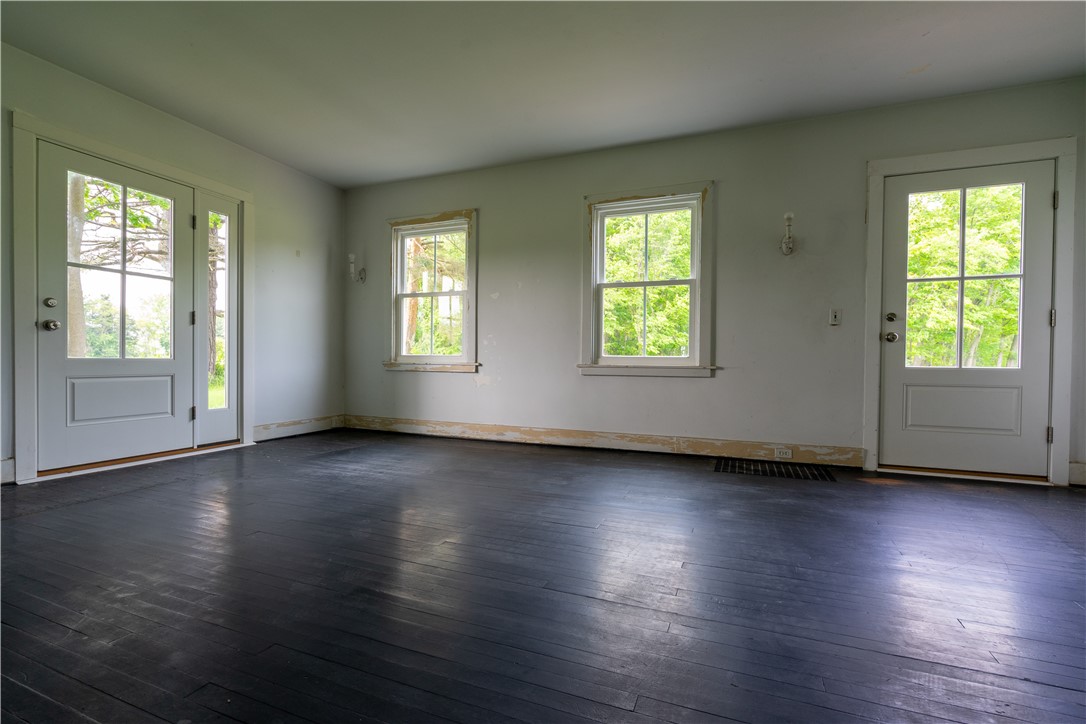 1516 Lake Road, Webster, New York image 21