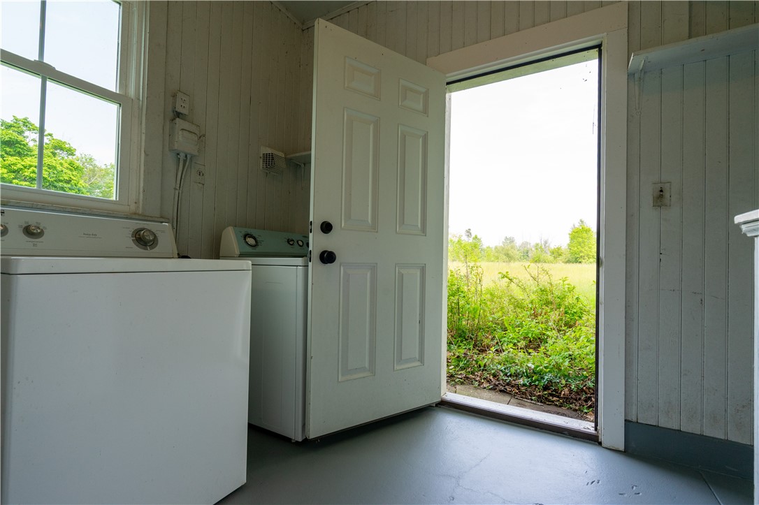 1516 Lake Road, Webster, New York image 30