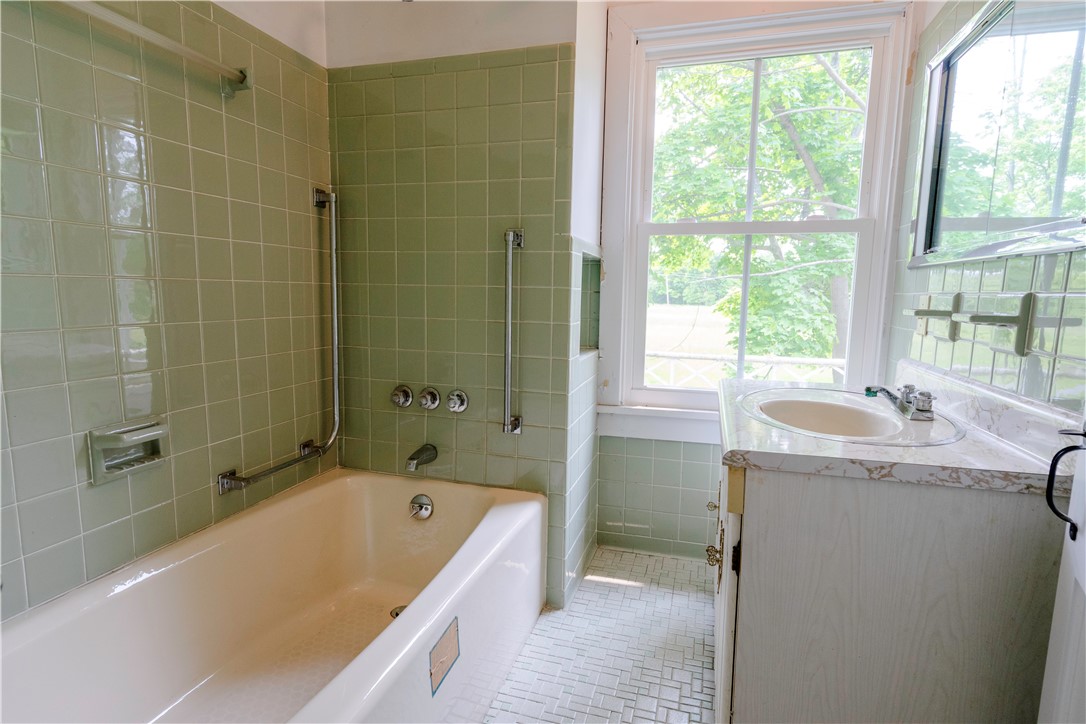 1516 Lake Road, Webster, New York image 34