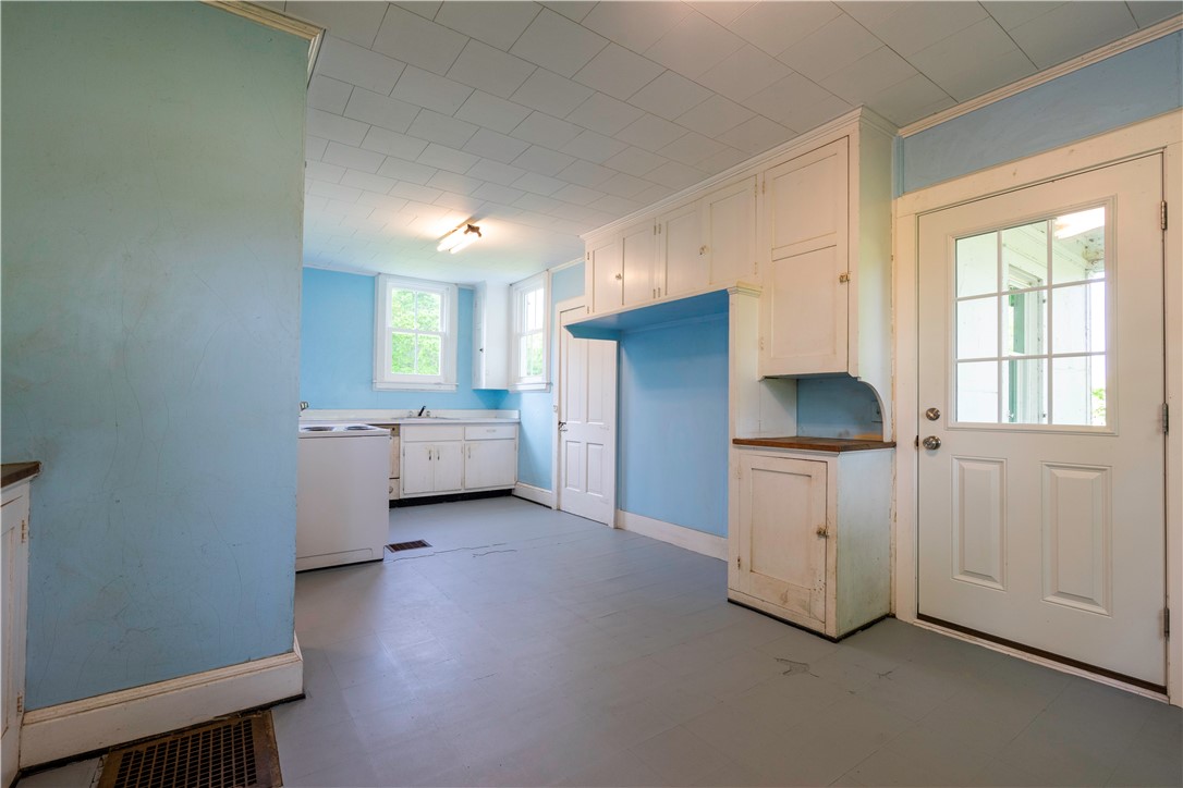 1516 Lake Road, Webster, New York image 27