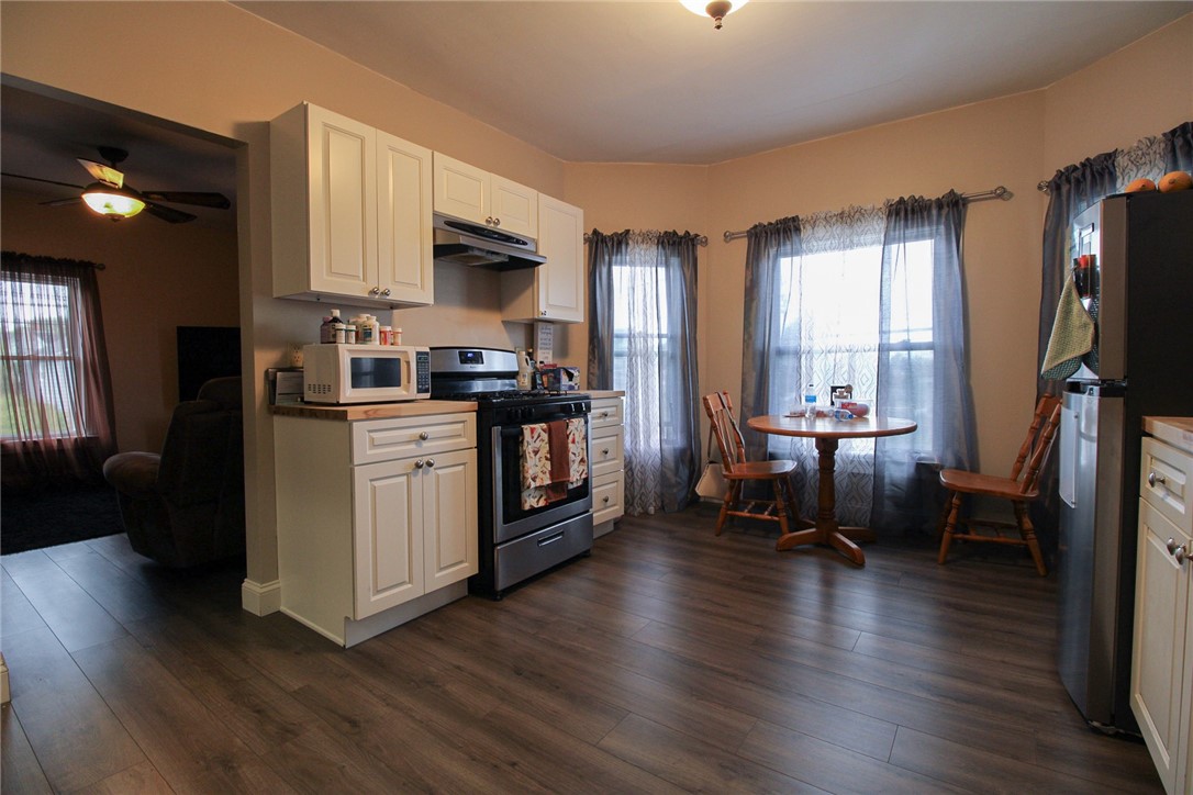 Royalton, New York 14105, United States, 3 Bedrooms Bedrooms, ,2 BathroomsBathrooms,Residential,Active,217585