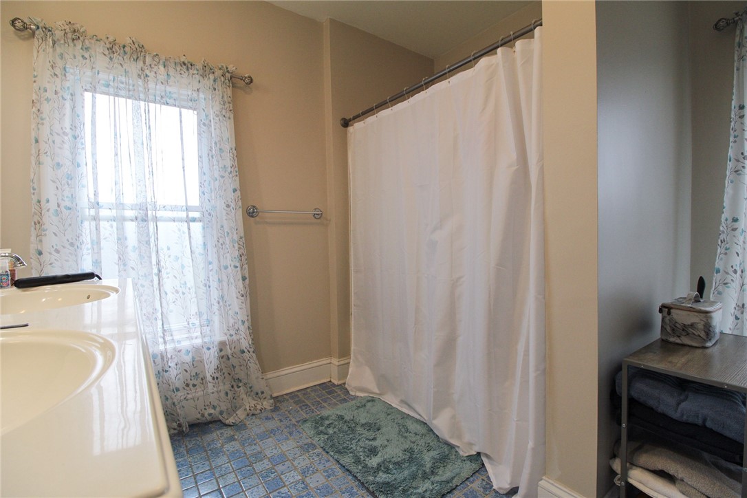 Royalton, New York 14105, United States, 3 Bedrooms Bedrooms, ,2 BathroomsBathrooms,Residential,Active,217585