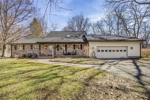 Homes For Sale - 1738 Creek St St<br/> Monroe County, Penfield, NY 14526