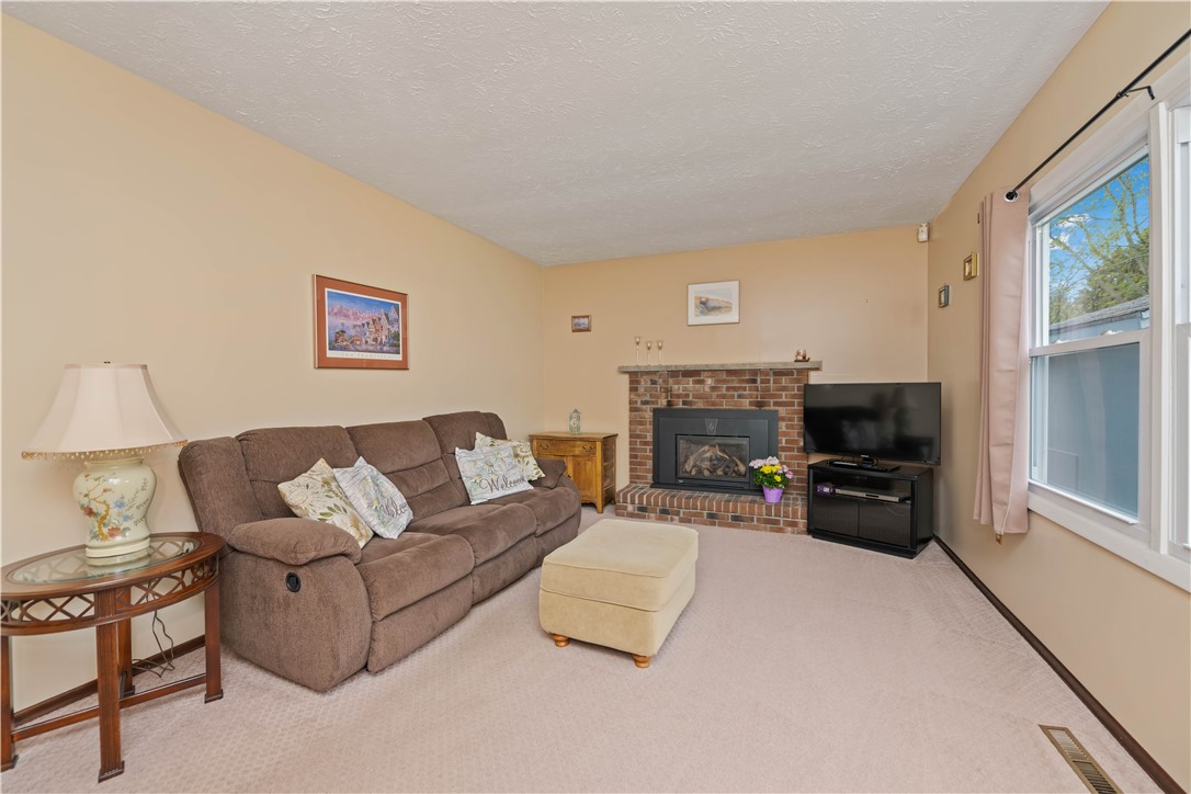 148 Baxton Circle, Penfield, New York image 11