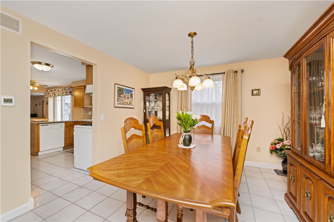 148 Baxton Circle, Penfield, New York image 12
