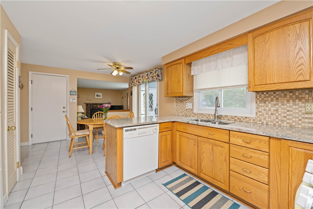 148 Baxton Circle, Penfield, New York image 7