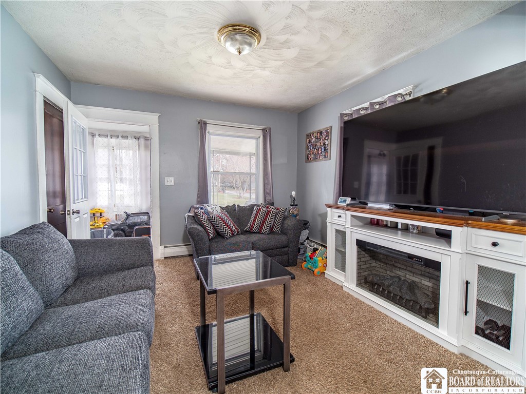 200 Hazeltine Avenue, Jamestown, New York image 4