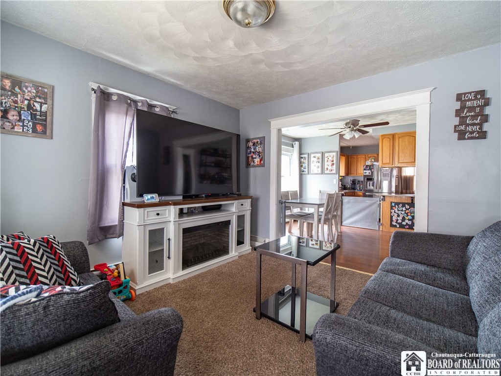 200 Hazeltine Avenue, Jamestown, New York image 3