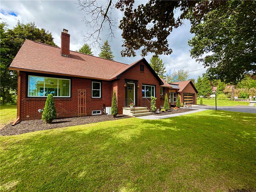 Photo of 533 Gillett Road, Ogden, NY 14559 (MLS # R1710105)