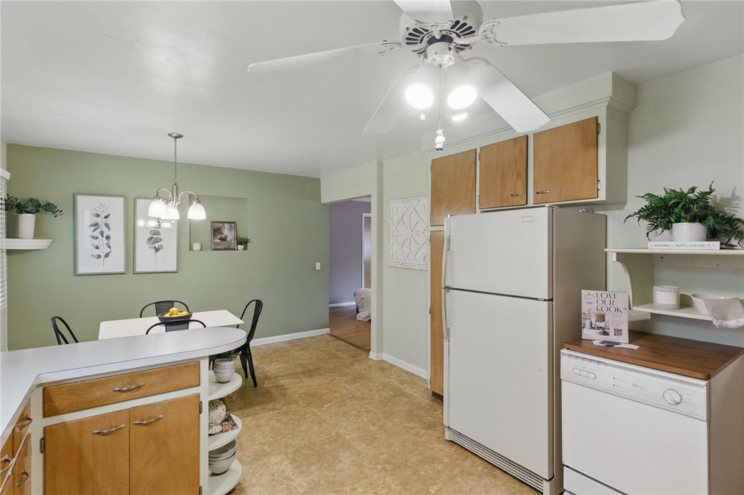 110 Hillview Drive, Irondequoit, New York image 14