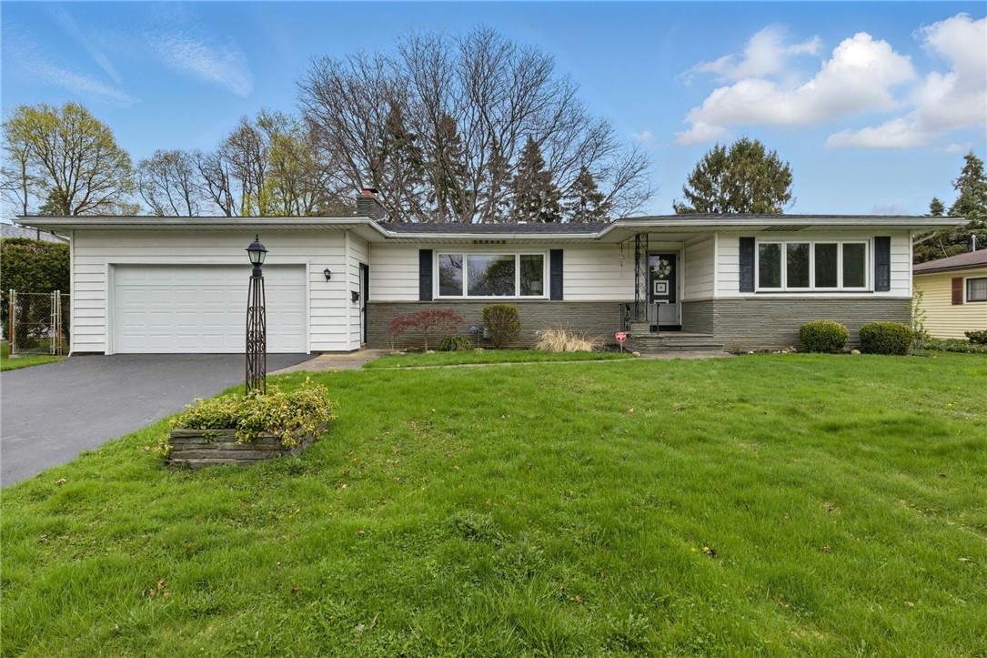 110 Hillview Drive, Irondequoit, New York image 1