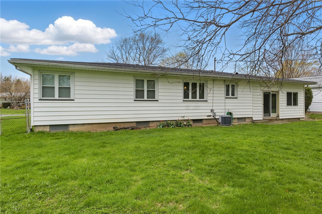 110 Hillview Drive, Irondequoit, New York image 31