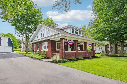 Homes For Sale - 54 Rochester Street<br/> Genesee County, Bergen, NY 14416