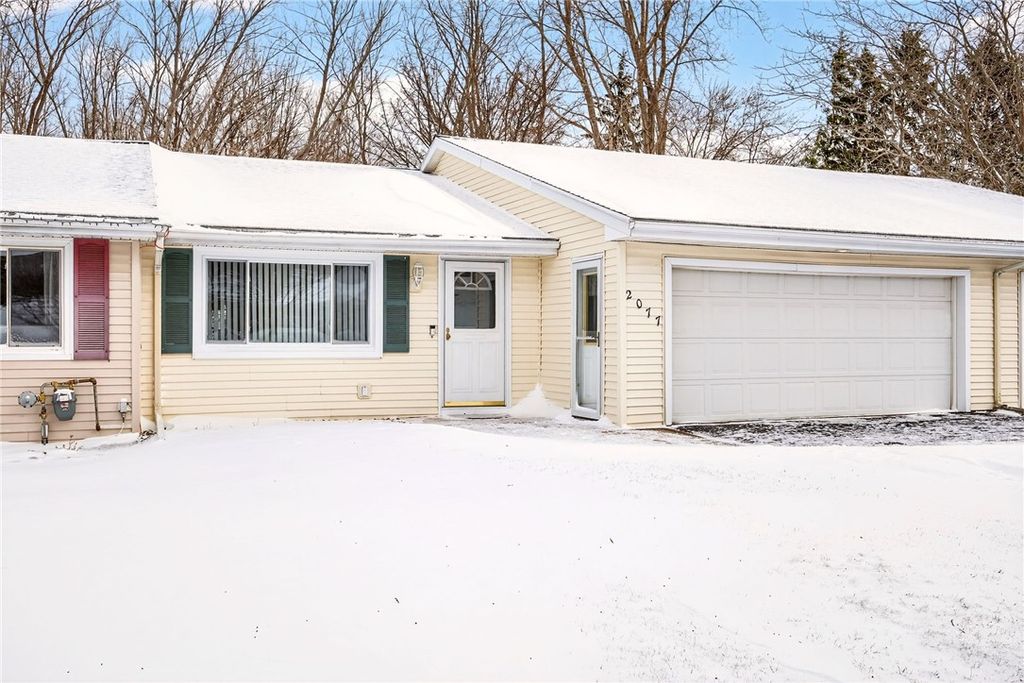 Photo of 2077 Bear Creek Drive, Ontario, NY 14519 (MLS # R1666173)