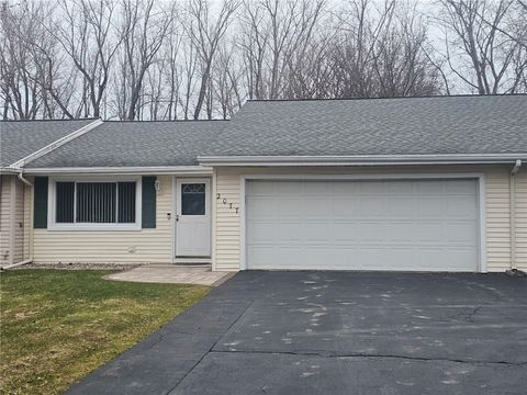 Townhouse For Sale - 2077 Bear Creek Drive<br/> Wayne County, Ontario, NY 14519
