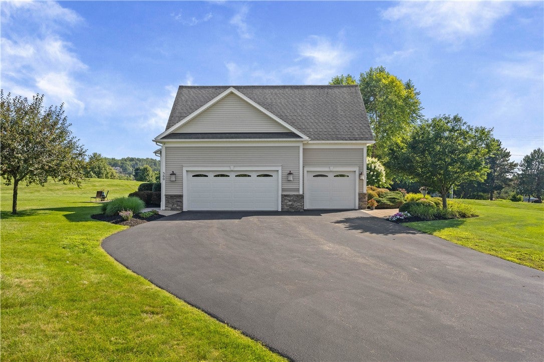 300 Franlee Lane