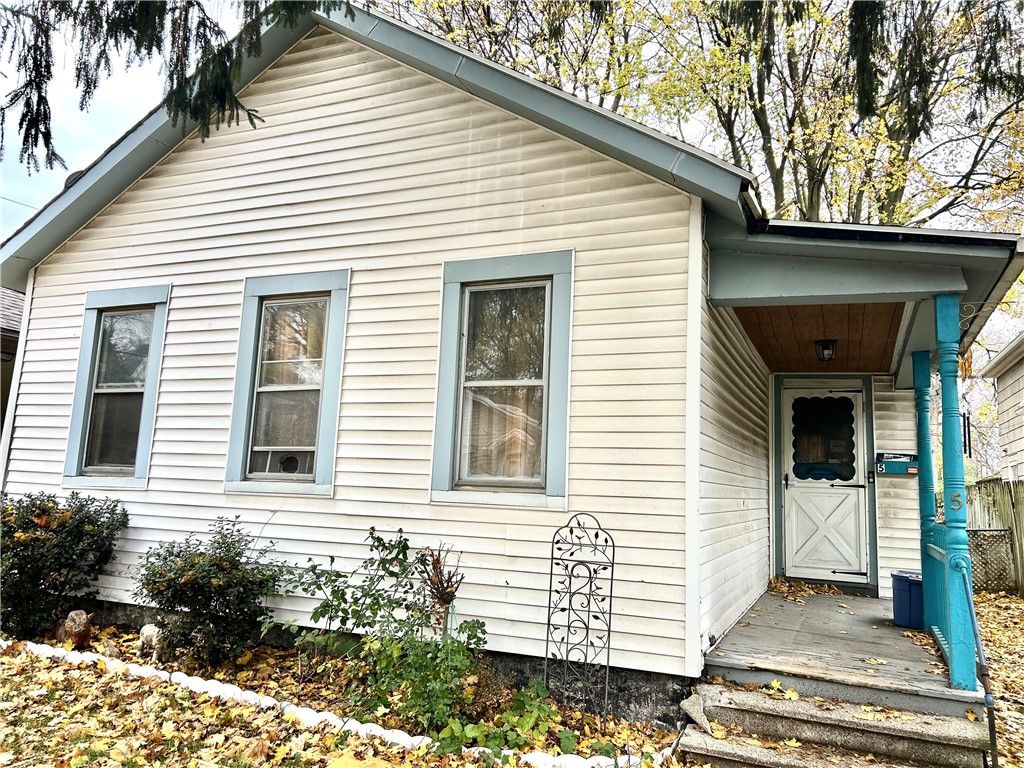 Photo of 5 Sauer Place, Rochester, NY 14620 (MLS # R1652297)