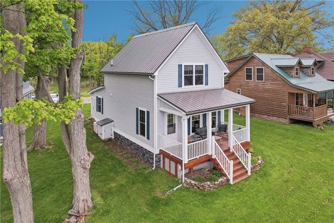 Homes For Sale - 118 Main Street<br/> Kendall, NY 14464