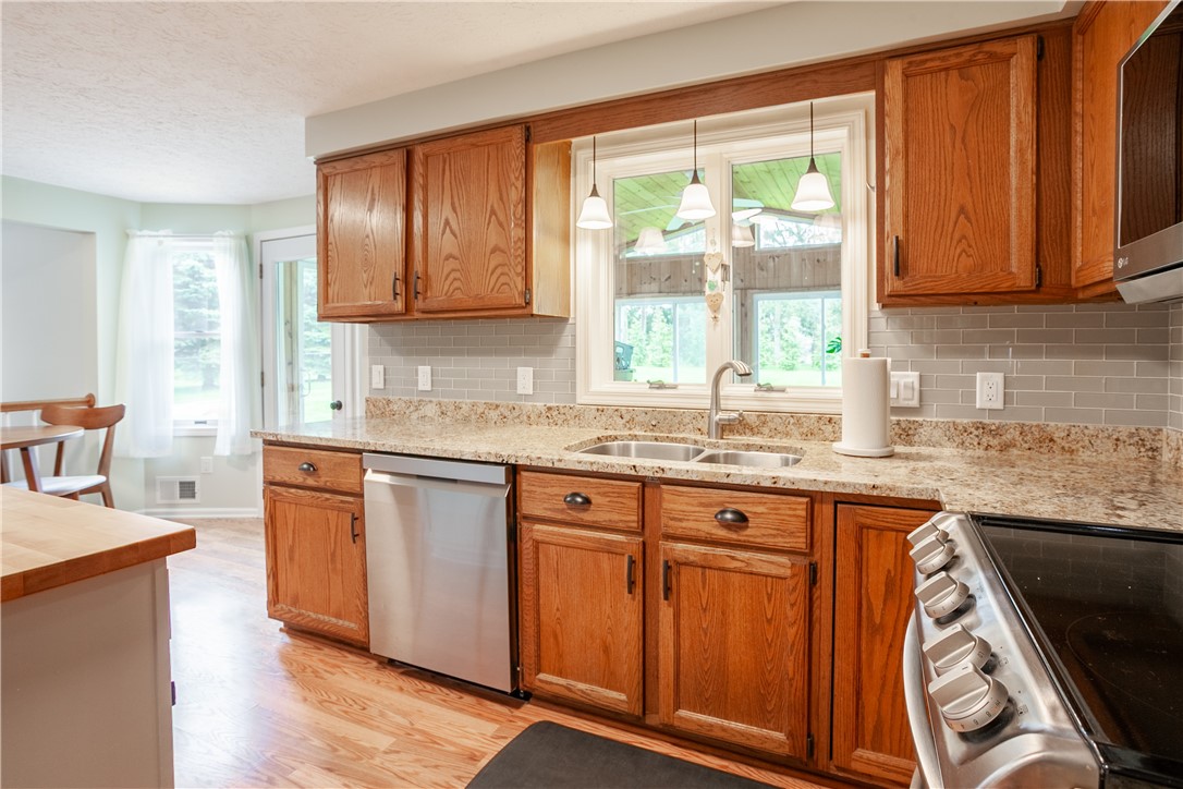 767 Bishops Lane, Webster, New York image 8