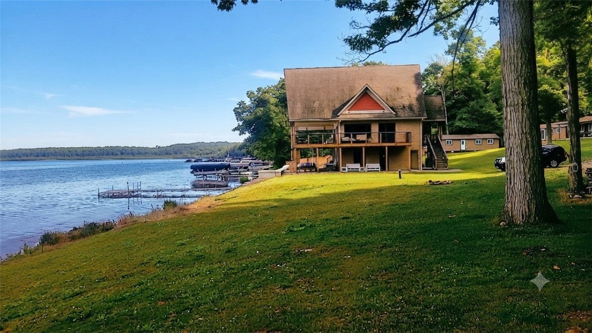 4163 W Lake Road
