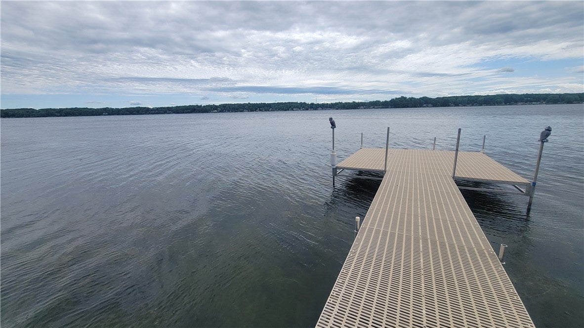 4163 W Lake Road