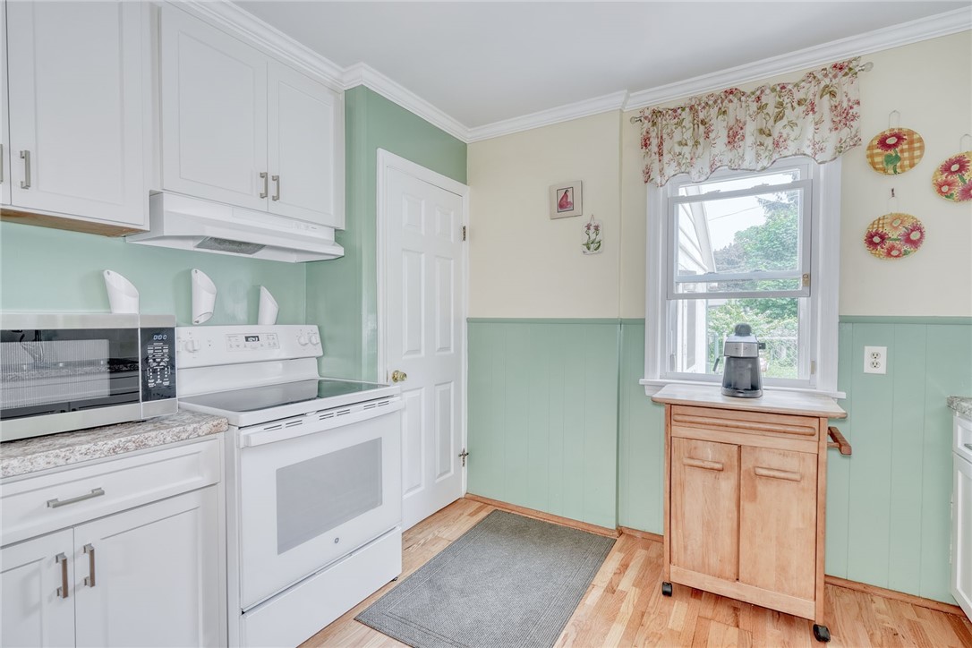 350 Colebourne Road, Rochester, New York image 25