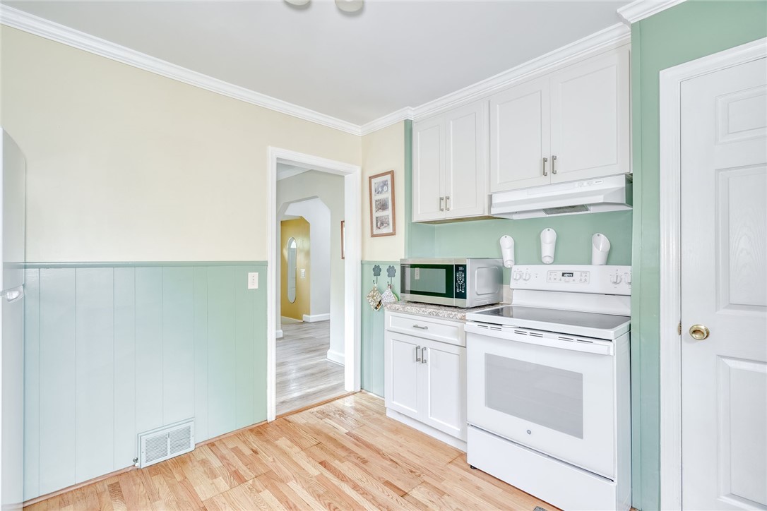 350 Colebourne Road, Rochester, New York image 24