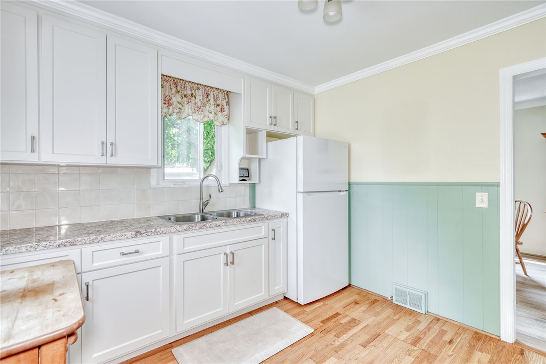 350 Colebourne Road, Rochester, New York image 23
