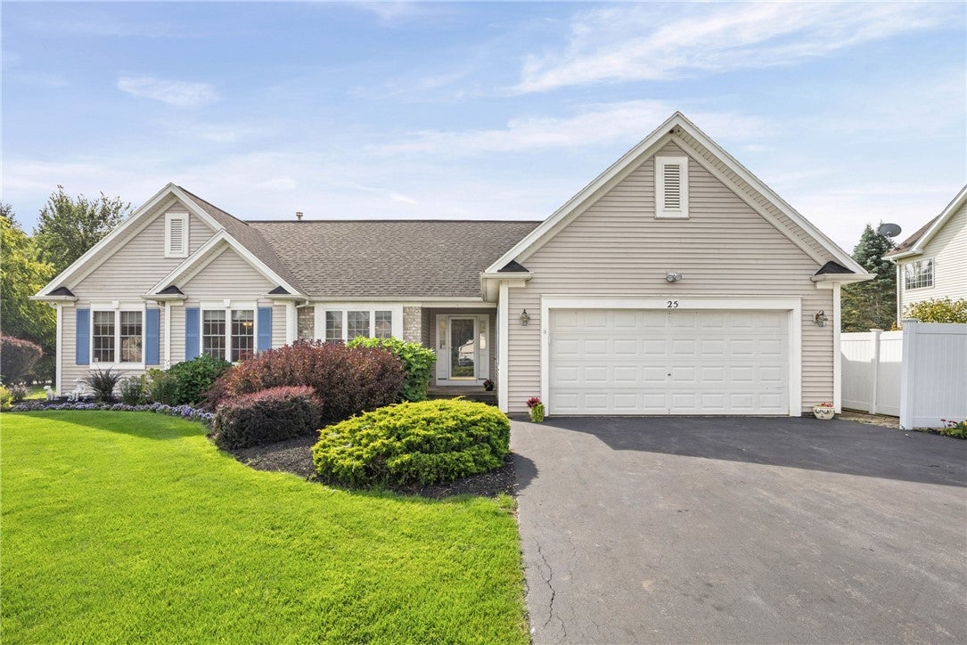 25 Acorn Valley Trl
