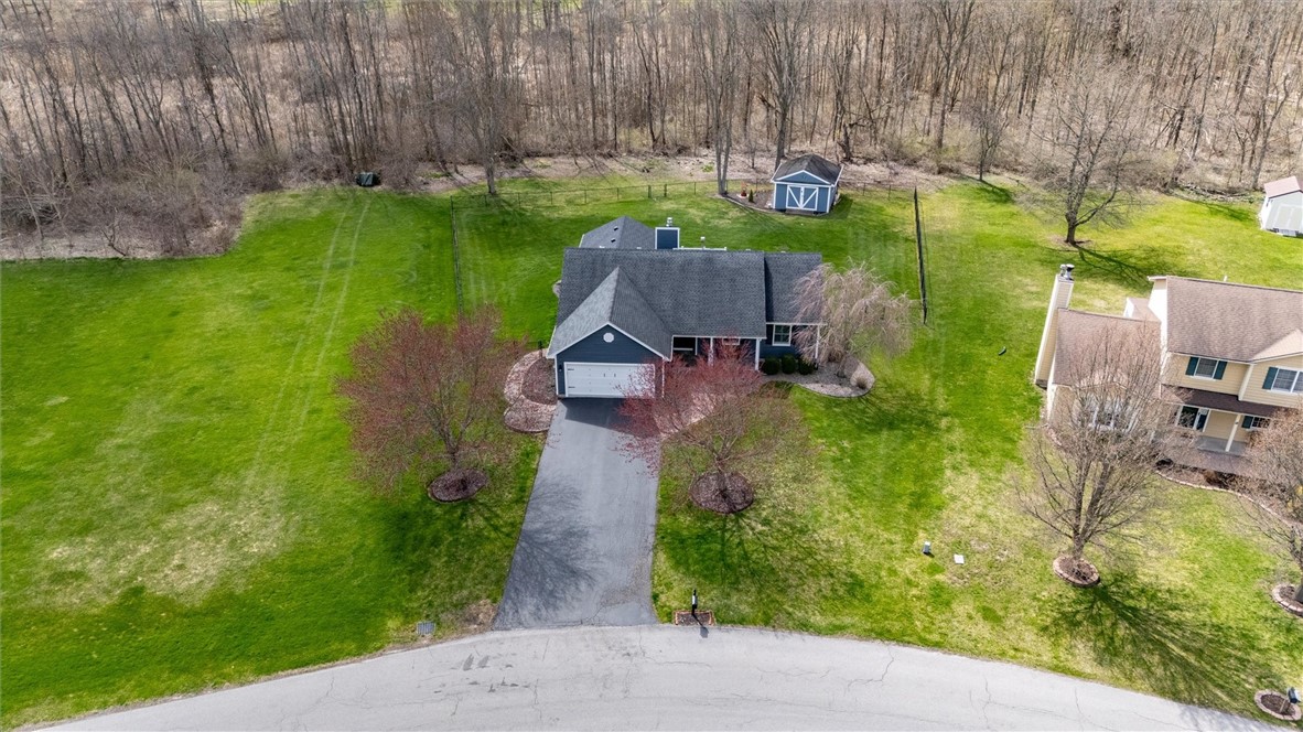16 Kemp Drive, Macedon, New York image 8