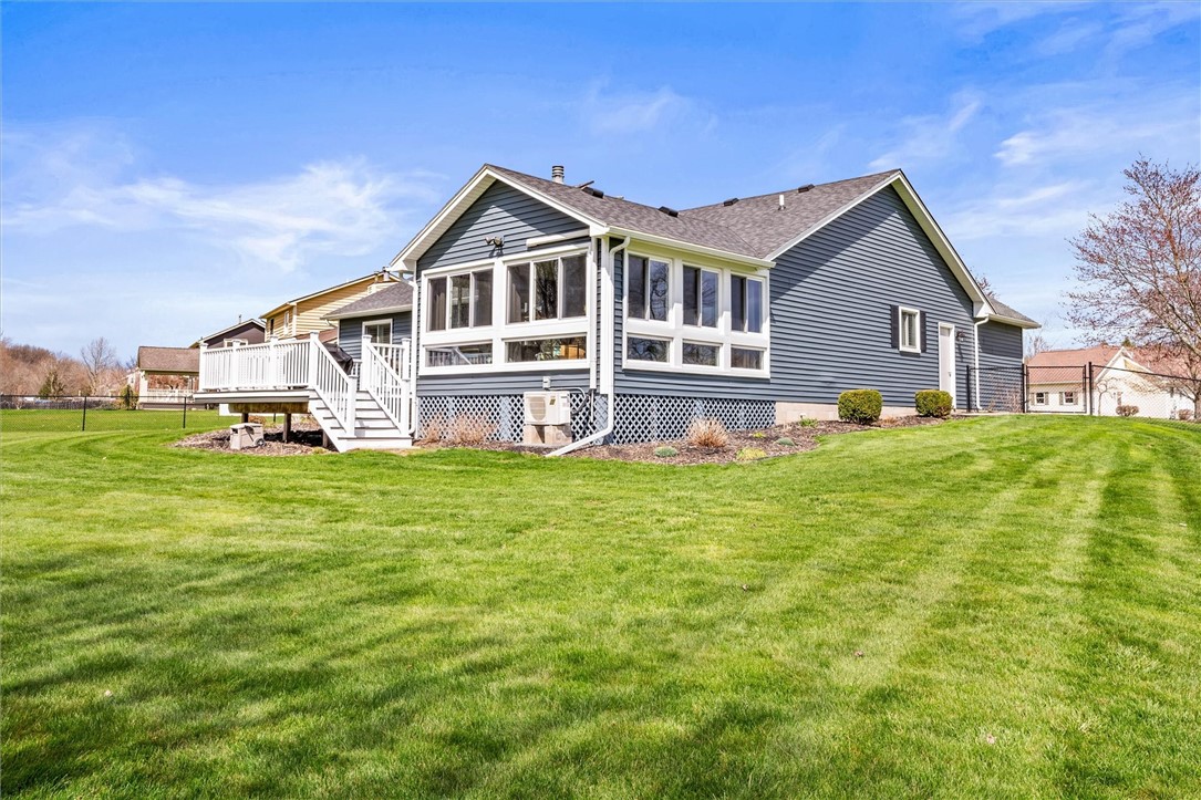 16 Kemp Drive, Macedon, New York image 4