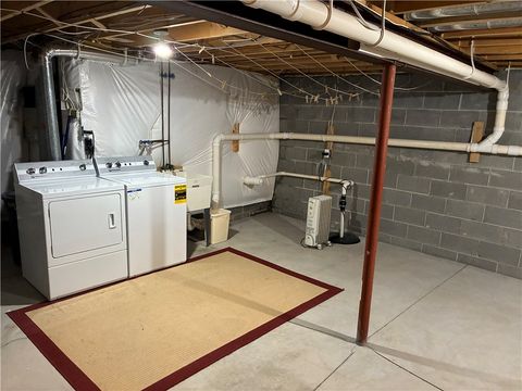 Tiny photo for 74 Amberwood Place, Greece, NY 14626 (MLS # R1660469)