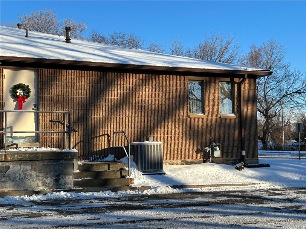 Photo of 2211 Lyell Avenue, Gates, NY 14606 (MLS # R1653746)