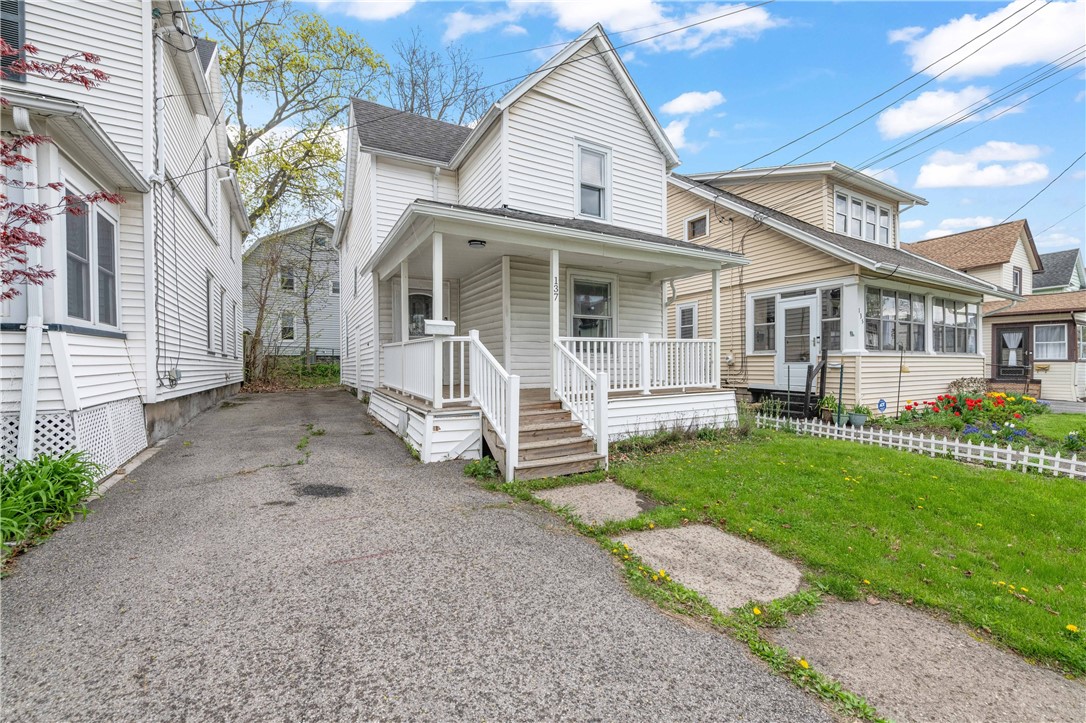 137 W Elm Street, East Rochester, New York image 2