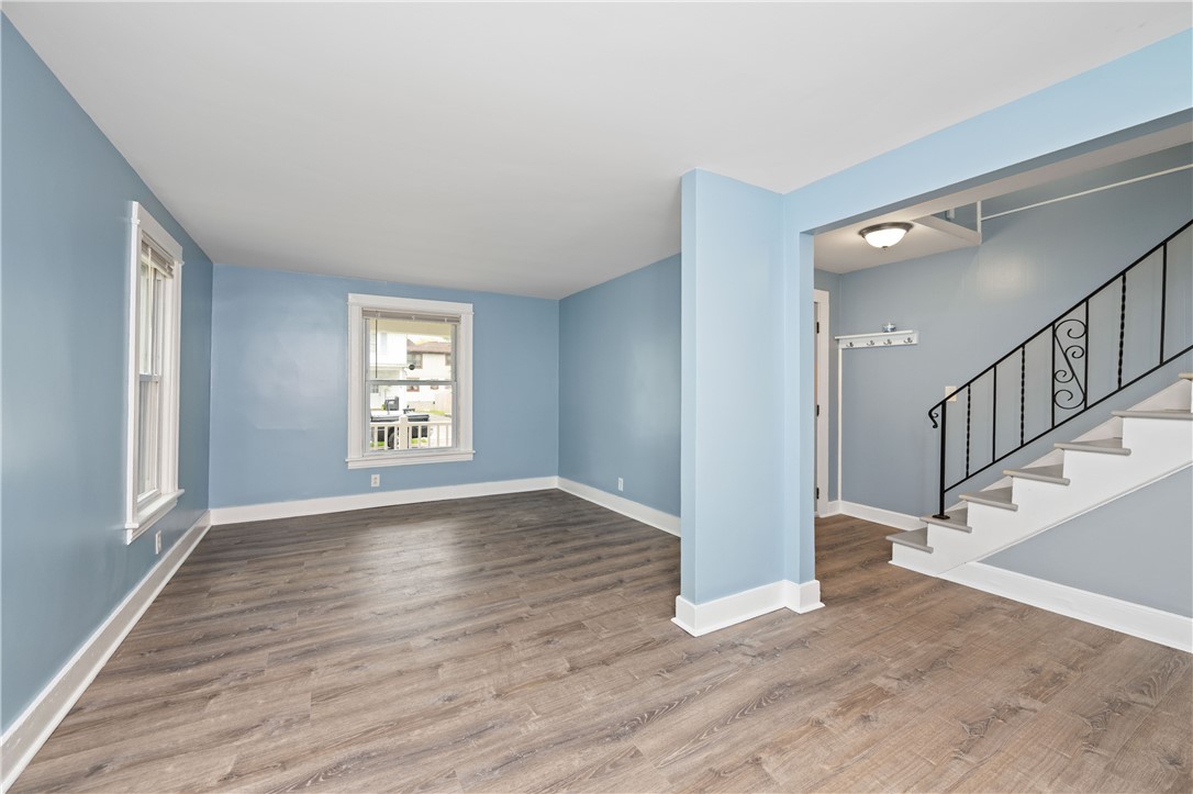 137 W Elm Street, East Rochester, New York image 8