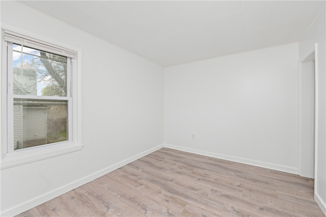 137 W Elm Street, East Rochester, New York image 27