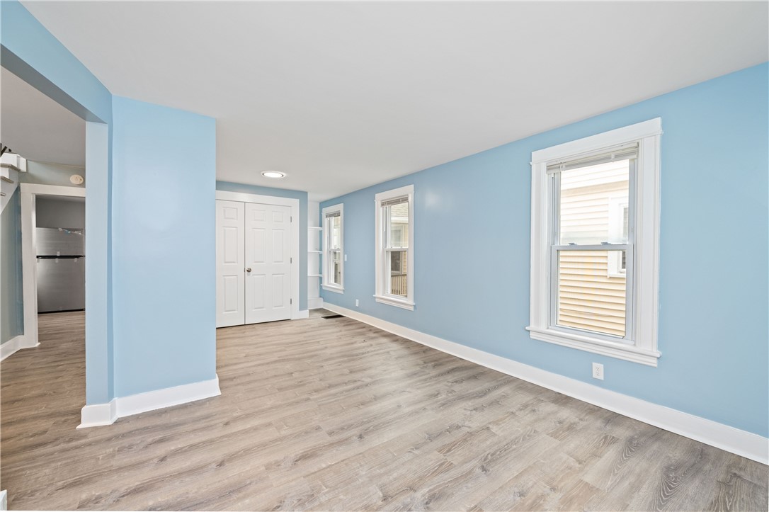 137 W Elm Street, East Rochester, New York image 10