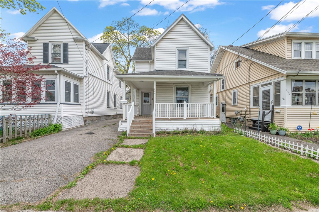 137 W Elm Street, East Rochester, New York image 1